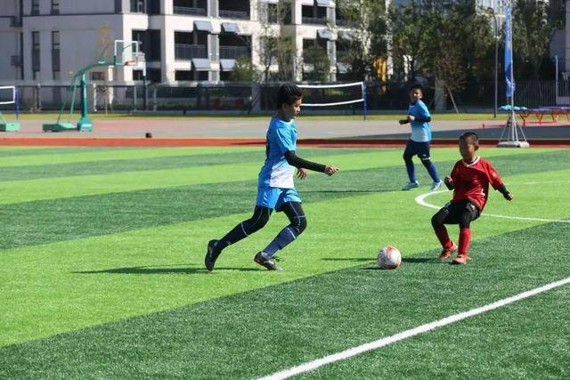 亚历山大35+8+9努尔基奇31篮板 雷霆力克太阳