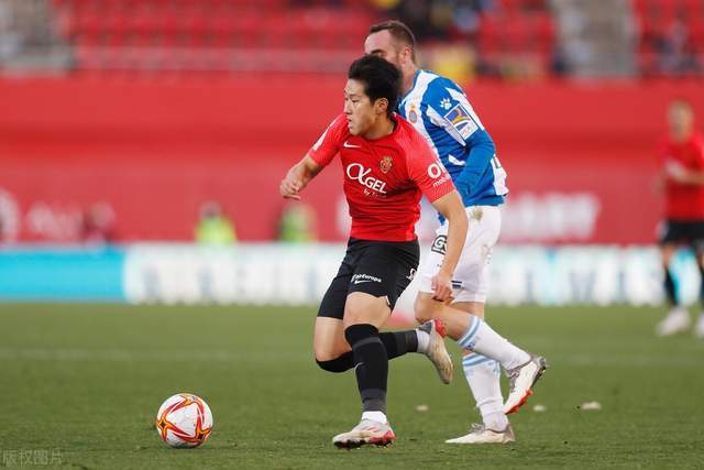 莱万本赛季18场20球 连续14个赛季进球20+